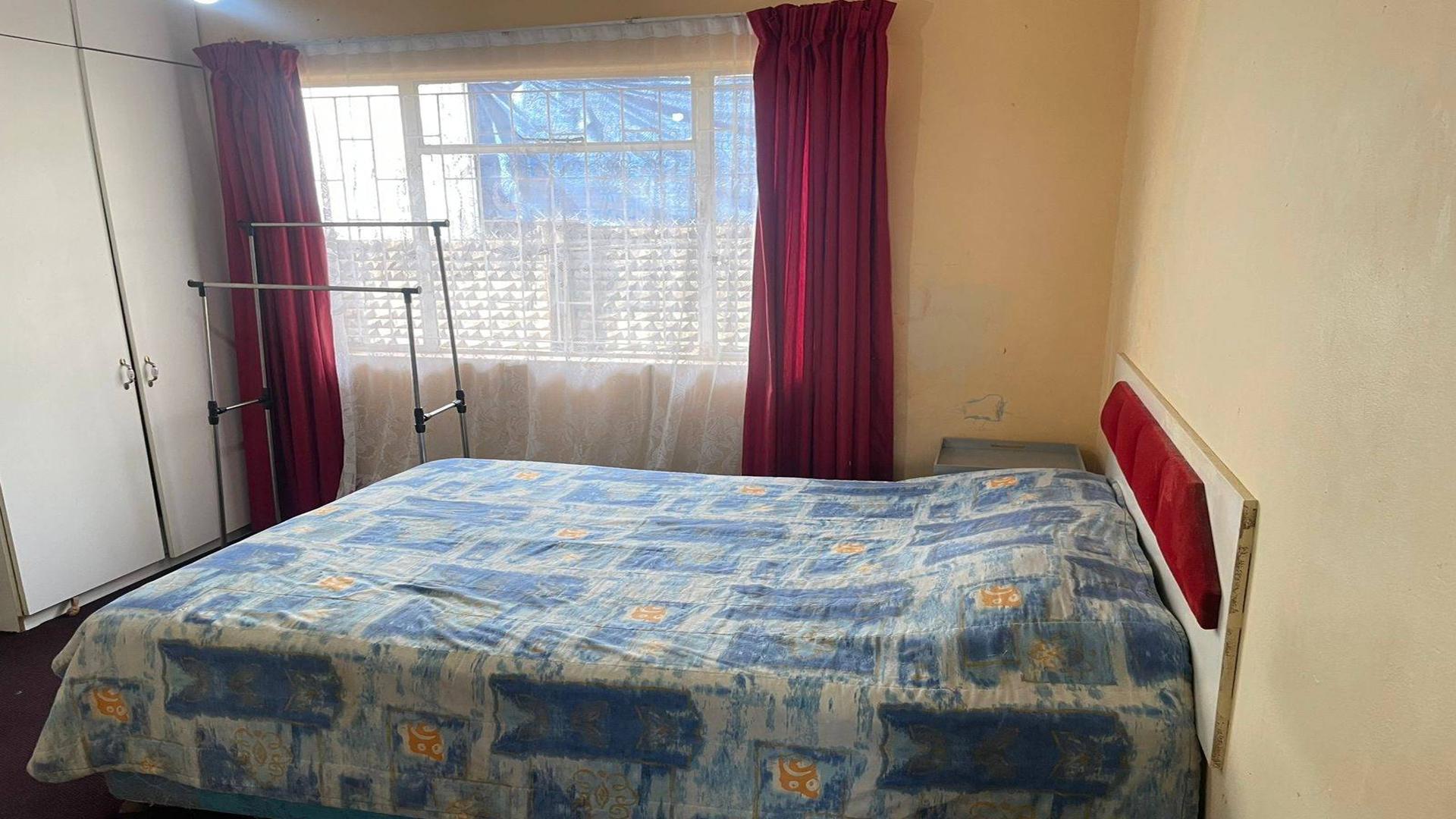 Bed Room 2 - 85 square meters of property in Raisethorpe
