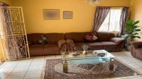 Lounges - 125 square meters of property in Raisethorpe