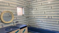 Bathroom 2 - 12 square meters of property in Raisethorpe