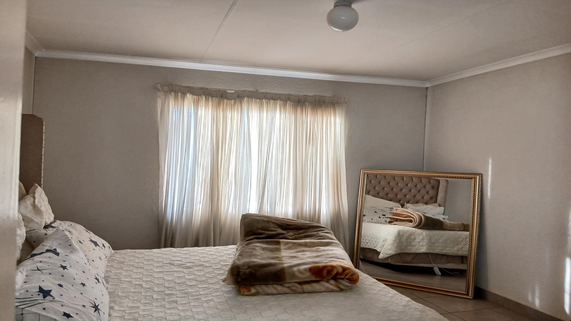 Main Bedroom of property in Watervalspruit (Vaal)