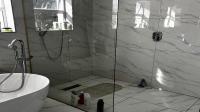 Bathroom 1 of property in Plettenberg Bay