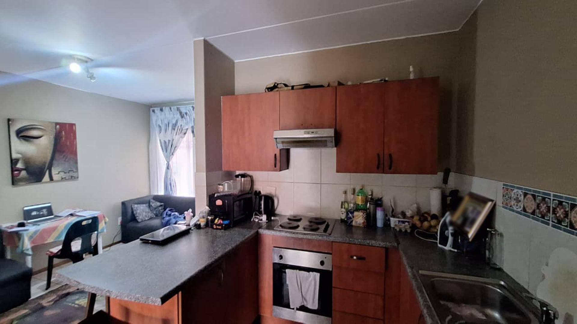 Kitchen - 9 square meters of property in Comet