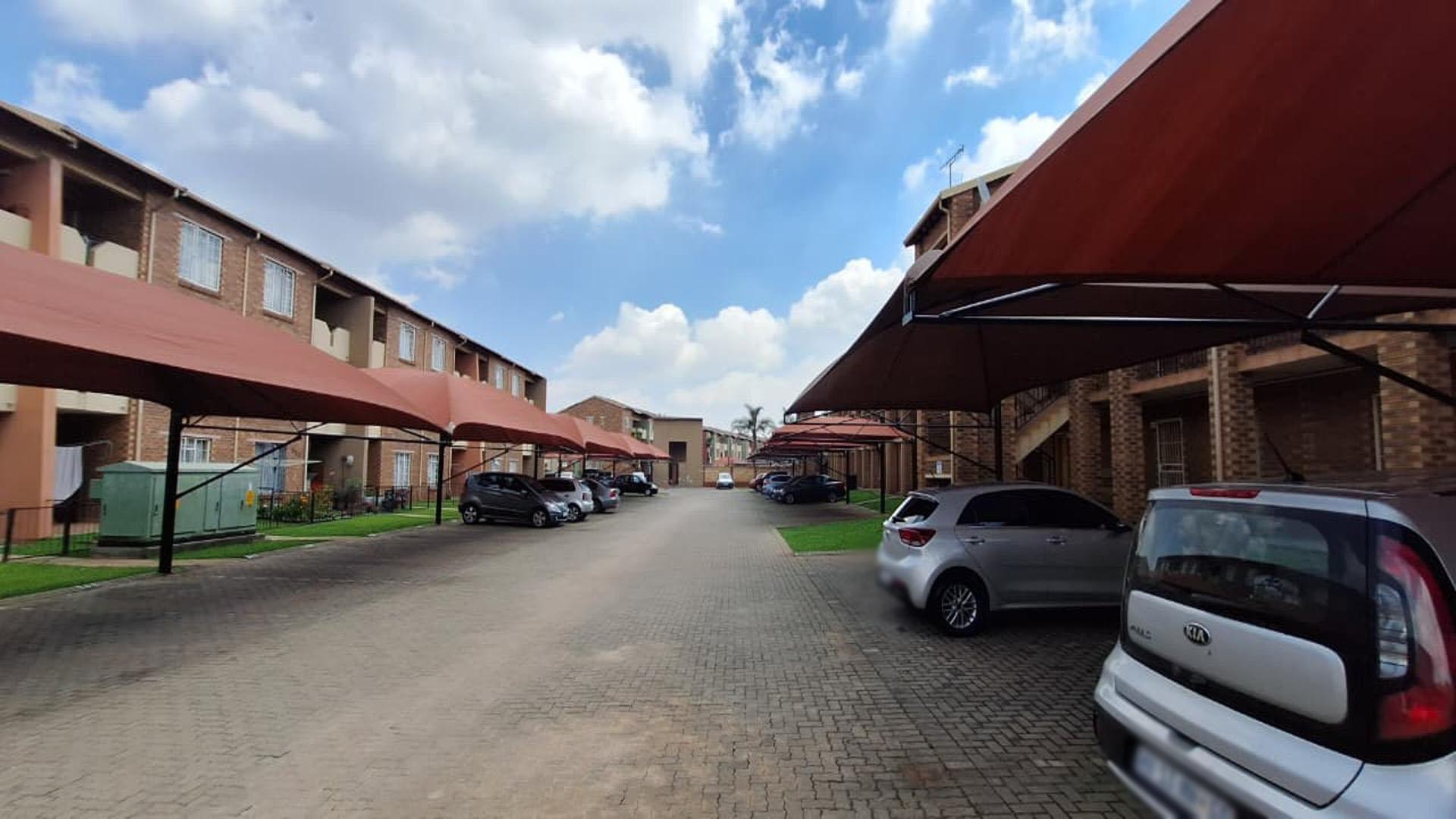 Front View of property in Comet