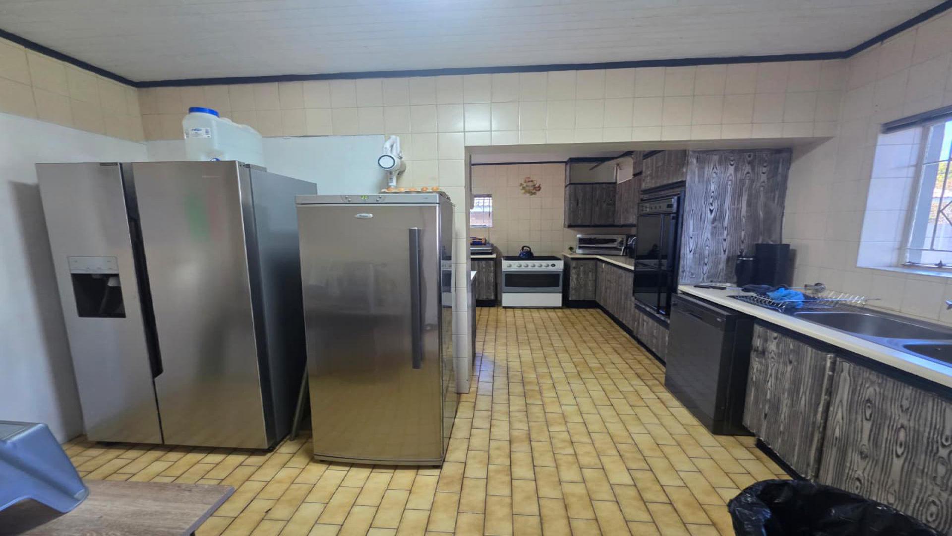 Kitchen of property in Vanderbijlpark