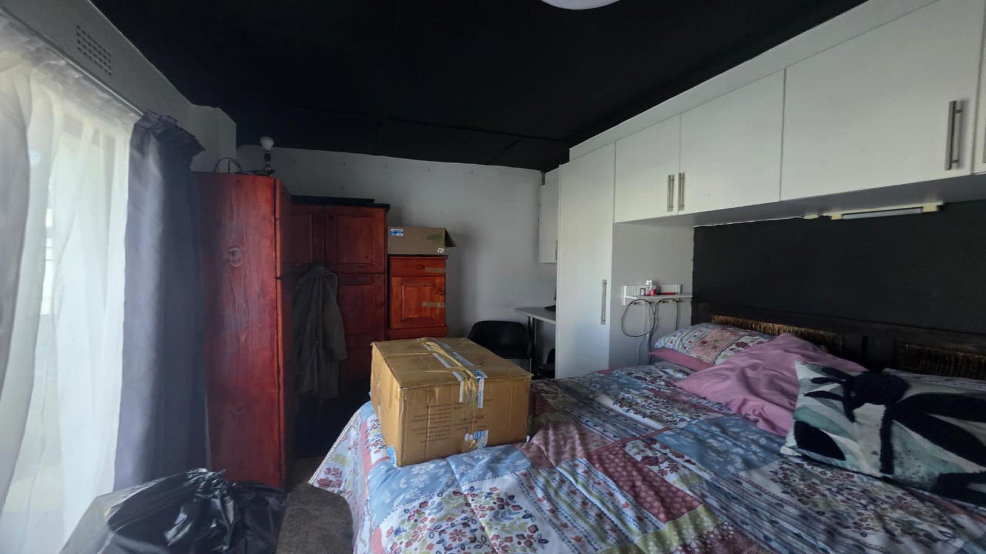 Bed Room 1 of property in Vanderbijlpark
