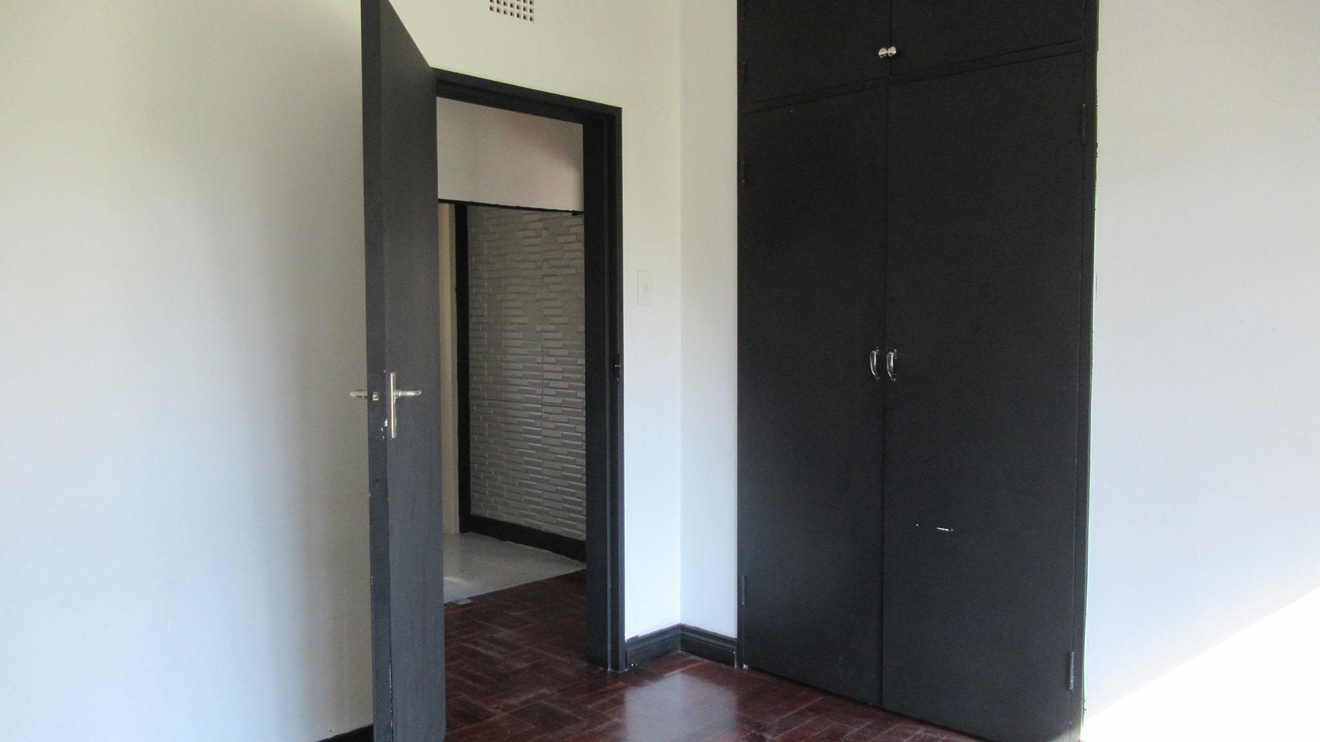 Bed Room 2 - 13 square meters of property in Vanderbijlpark