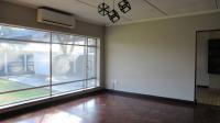 Lounges - 26 square meters of property in Vanderbijlpark