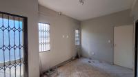 Lounges - 19 square meters of property in Albertsdal