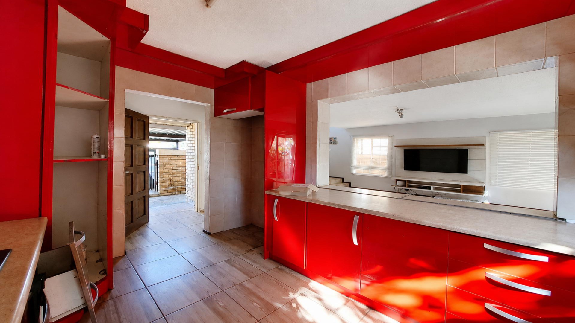 Kitchen of property in Heuwelsig Estate
