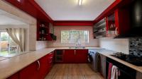 Kitchen of property in Heuwelsig Estate