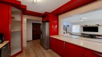 Kitchen of property in Heuwelsig Estate