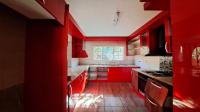 Kitchen of property in Heuwelsig Estate