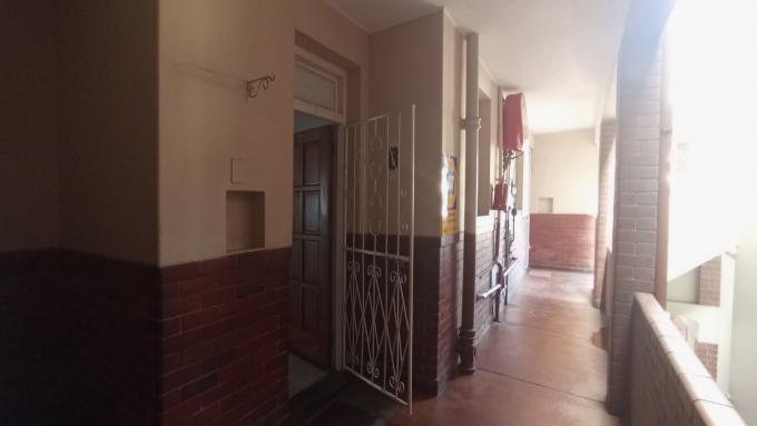 2 Bedroom Sectional Title for Sale For Sale in Bulwer (Dbn) - Private Sale - MR710013
