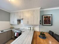  of property in Die Hoewes