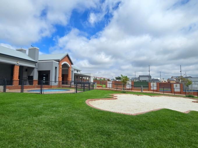 4 Bedroom House for Sale For Sale in Heritage Hill - MR710035