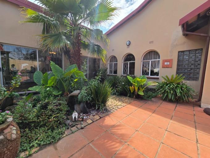 4 Bedroom House for Sale For Sale in Randhart - MR710043