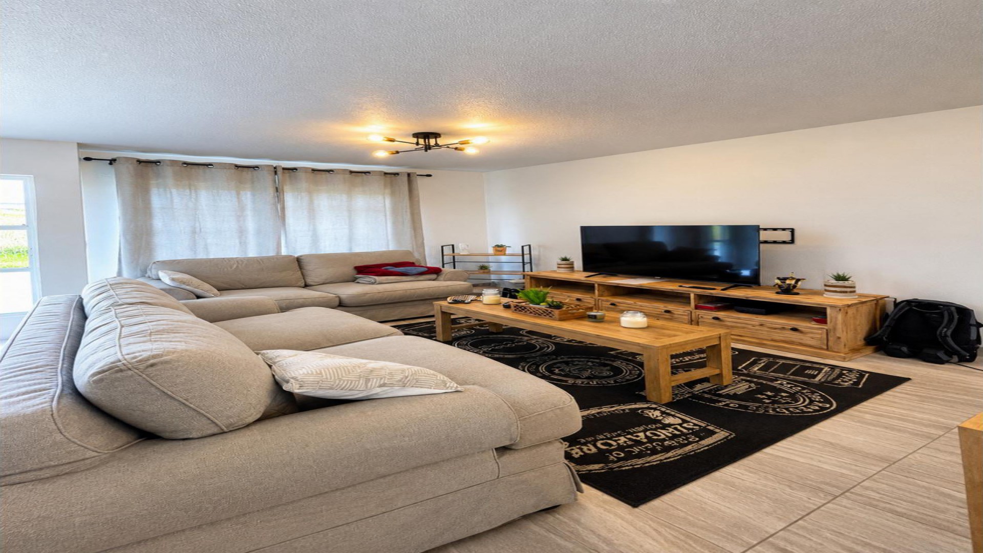 Lounges of property in Weltevreden Park