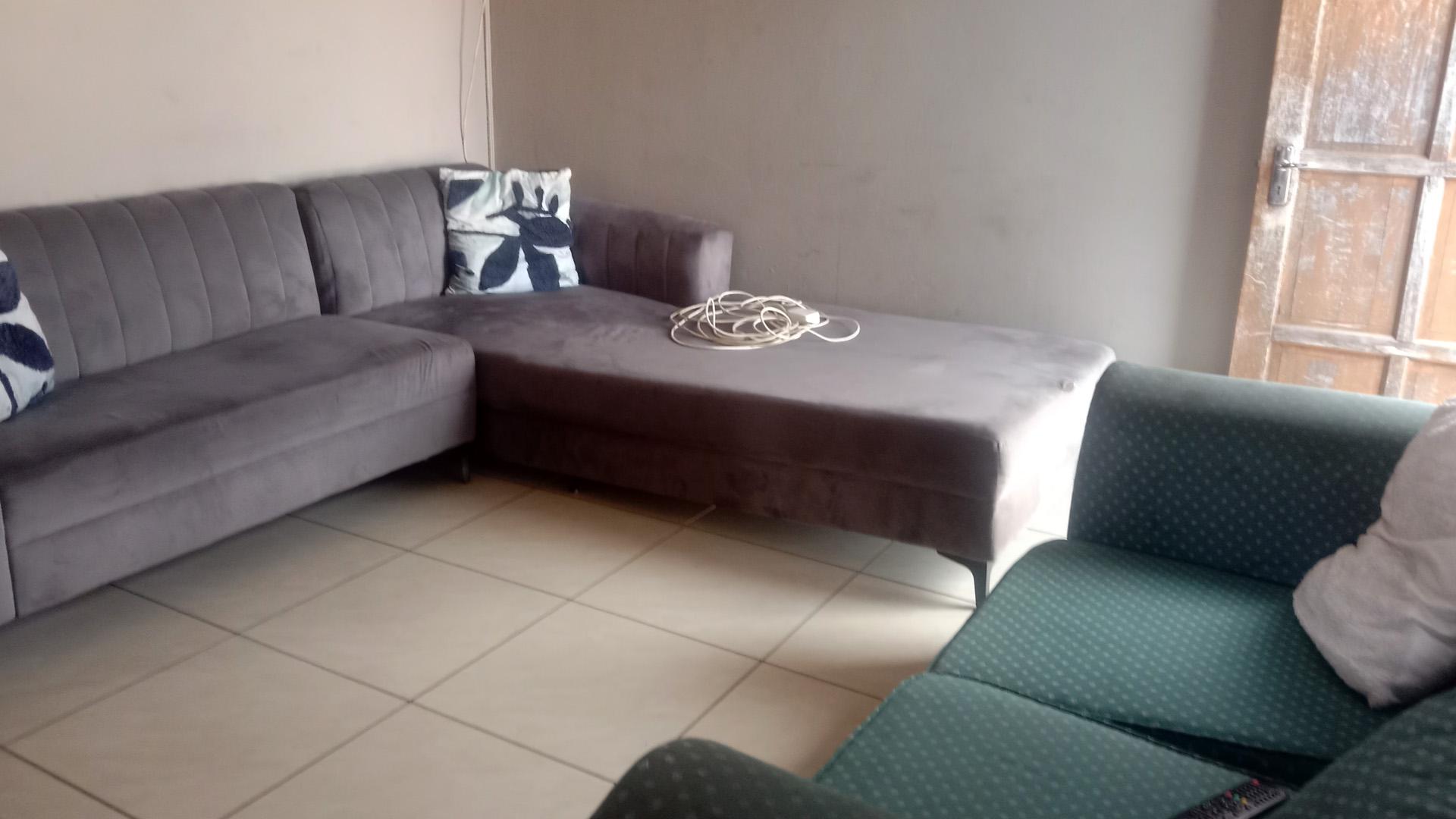 Lounges of property in Tasbetpark