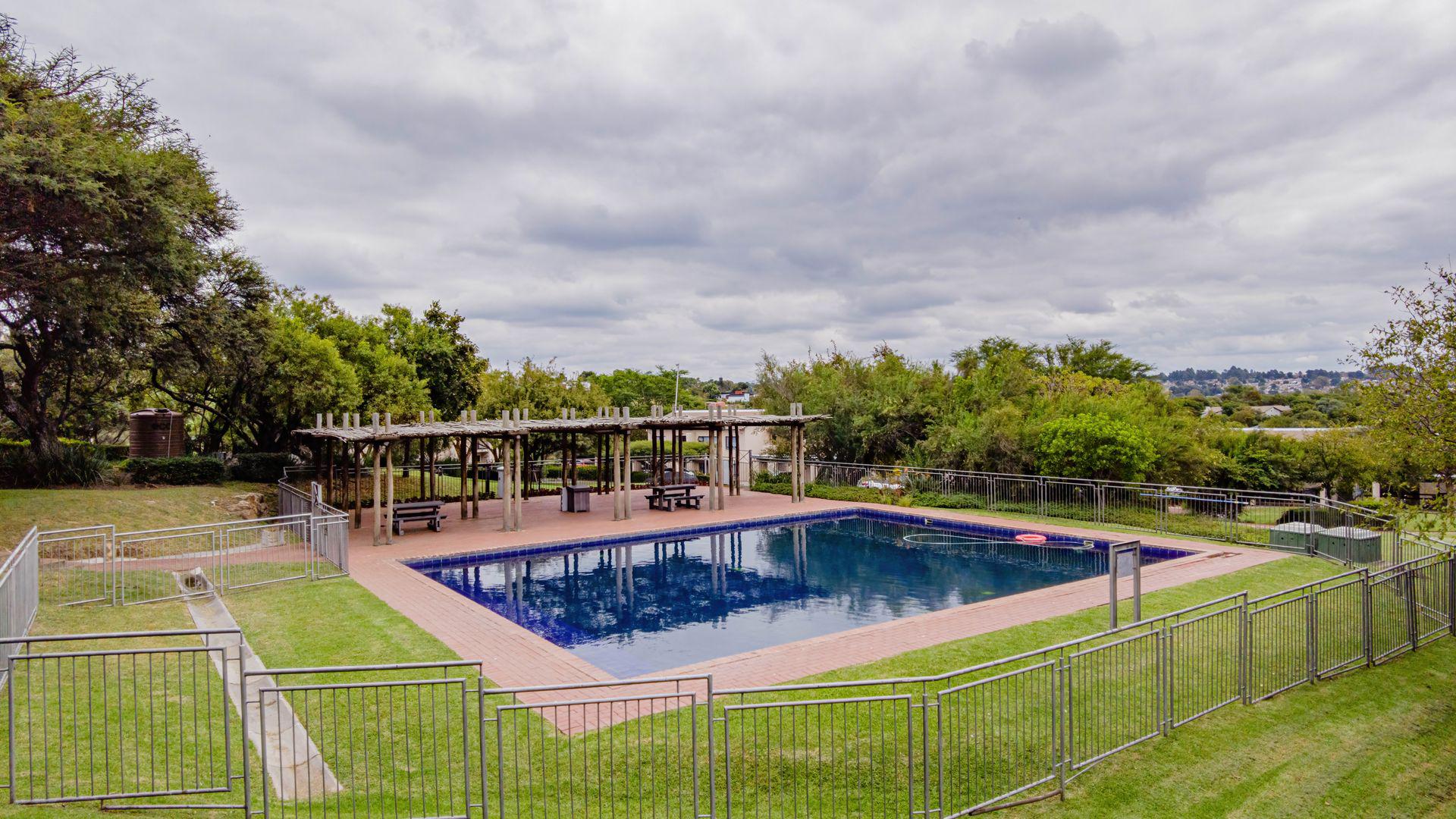 Swimming Pool of property in Jackal Creek Golf Estate