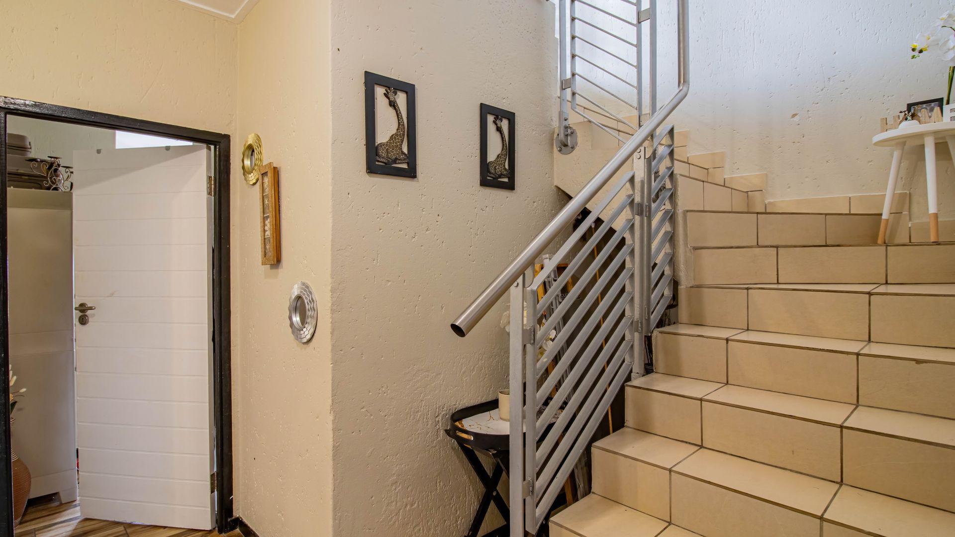 Spaces of property in Jackal Creek Golf Estate