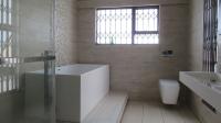 Main Bathroom of property in Mid-ennerdale