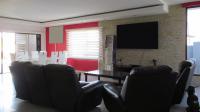 Lounges - 42 square meters of property in Mid-ennerdale