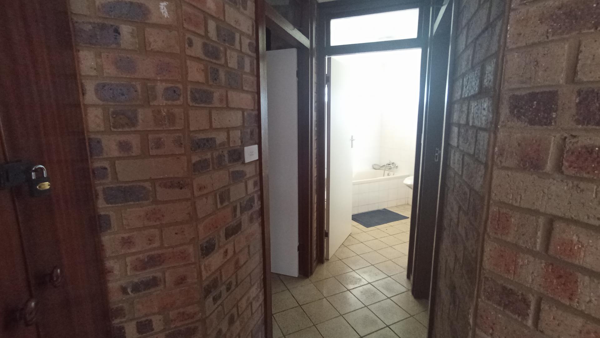 Spaces of property in Port Edward