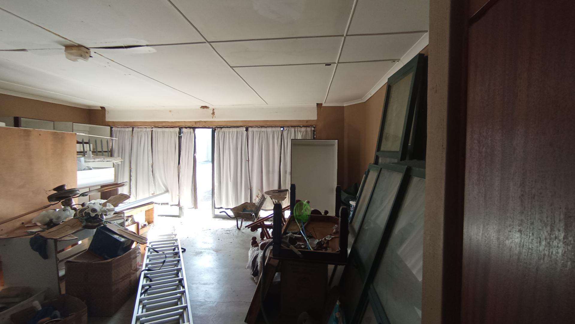Garage of property in Port Edward