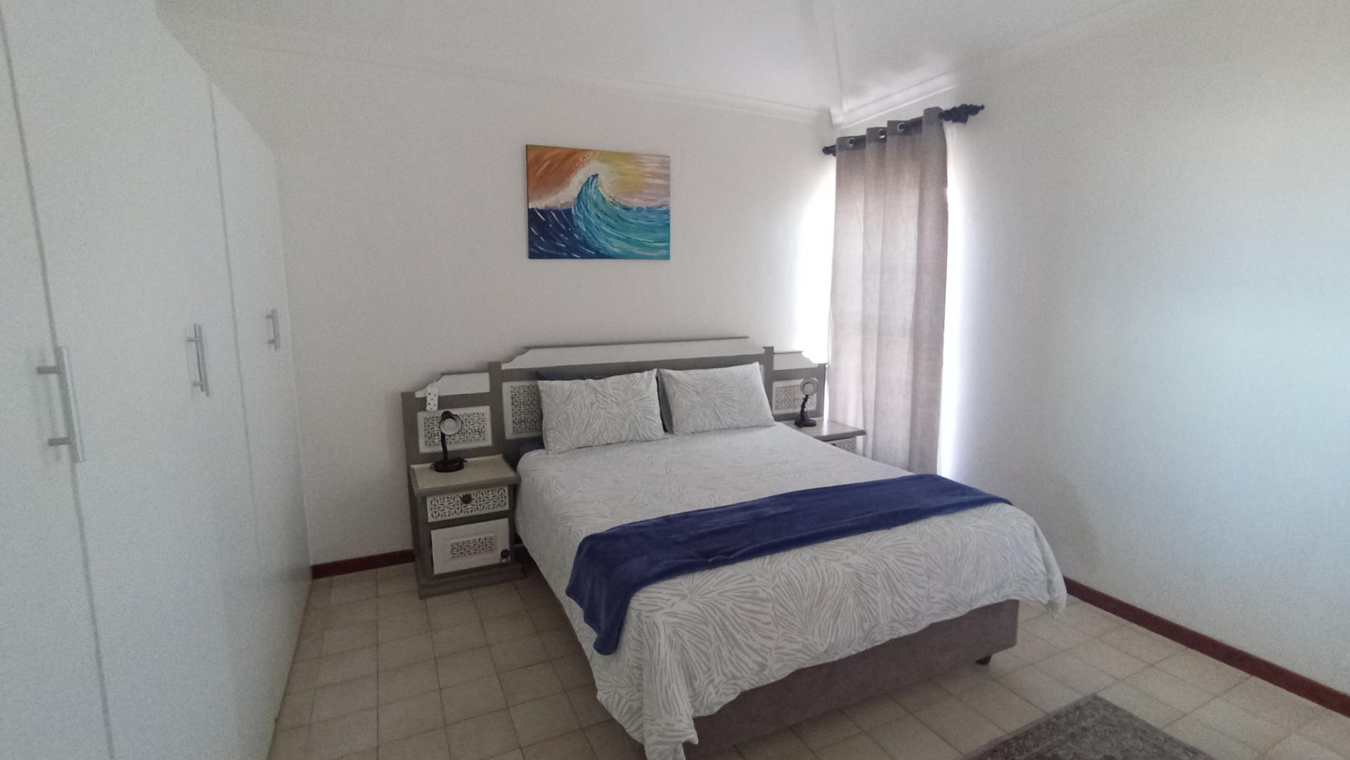 Bed Room 5+ of property in Port Edward