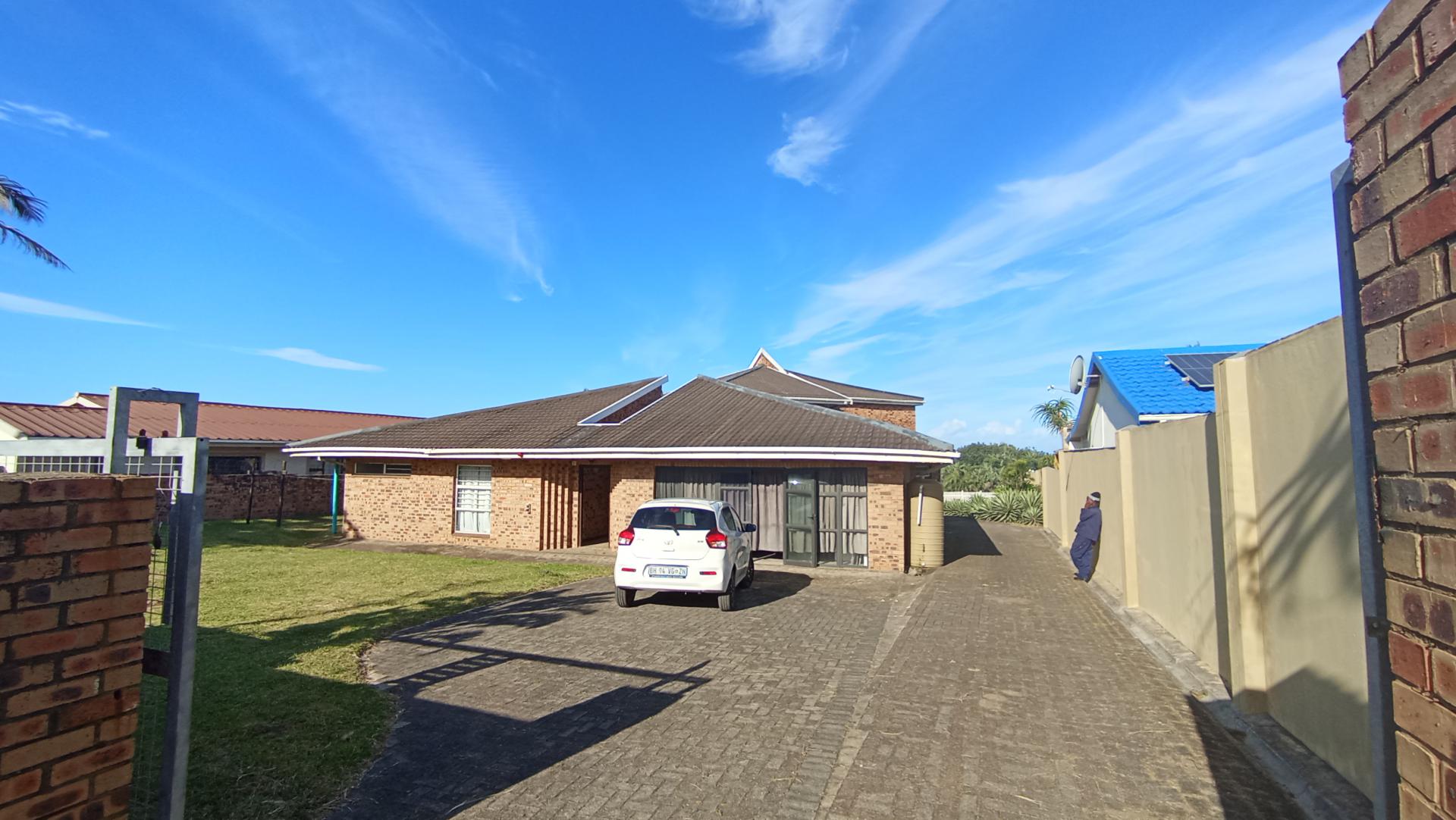 Front View of property in Port Edward