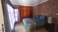 Bed Room 2 of property in Port Edward