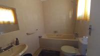 Bathroom 2 of property in Port Edward