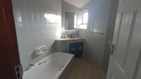 Bathroom 3+ of property in Port Edward