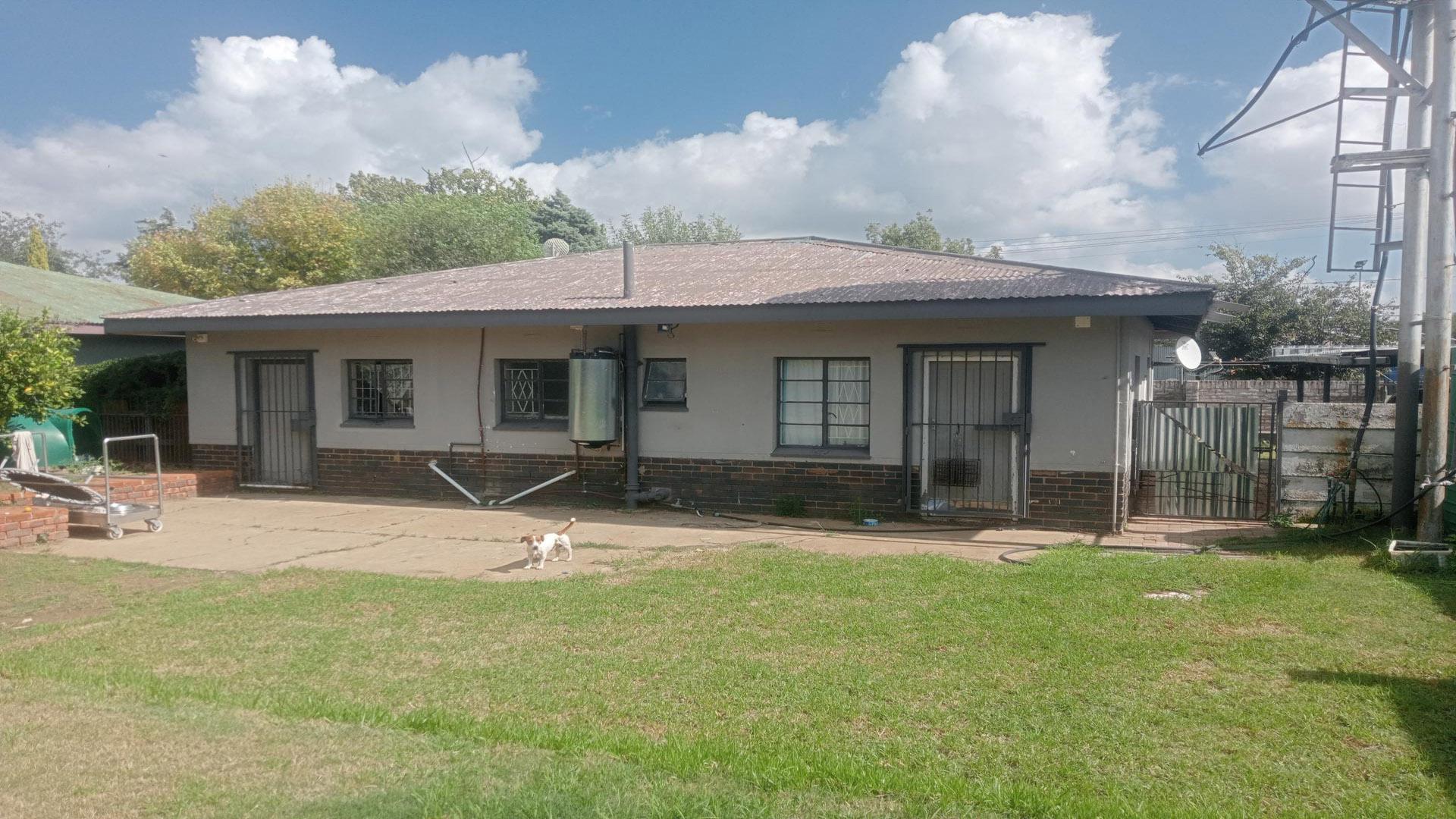 Backyard of property in Odendaalsrus