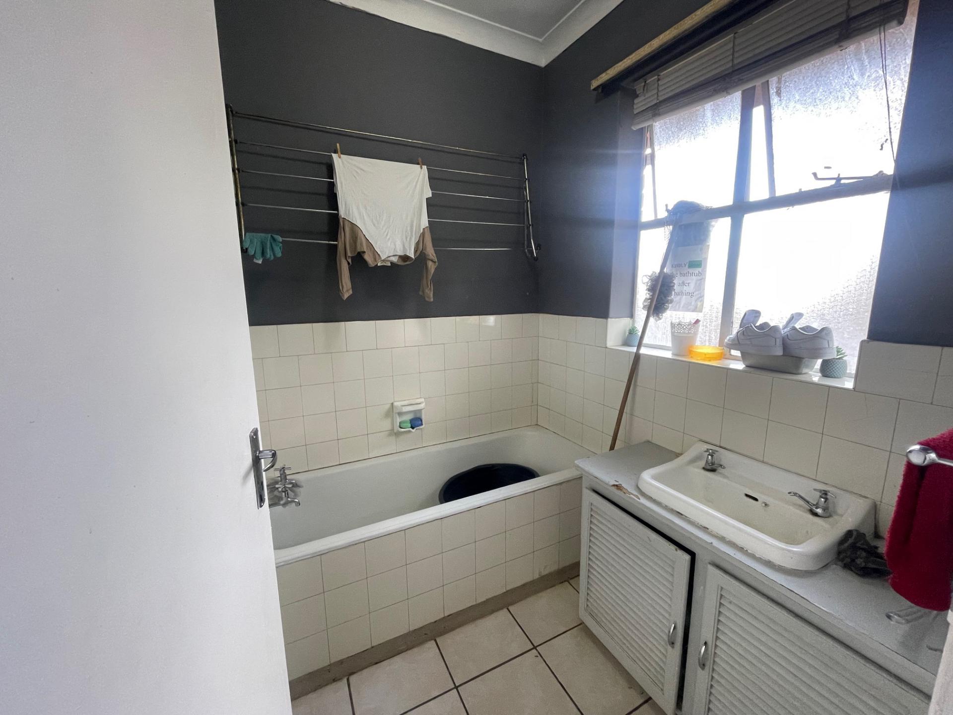  of property in Sunnyside