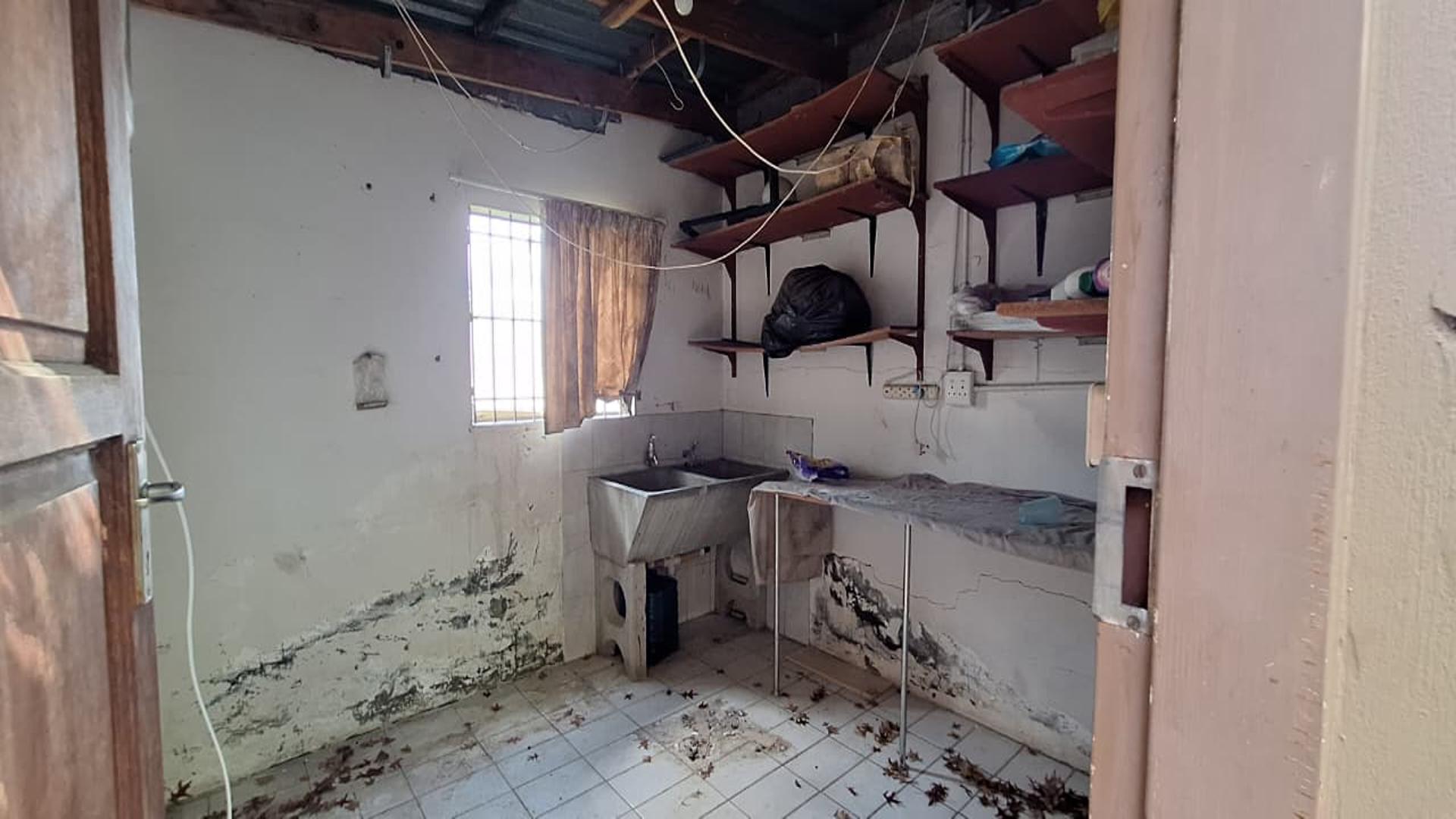 Laundry Room  - 10 square meters of property in Northcliff