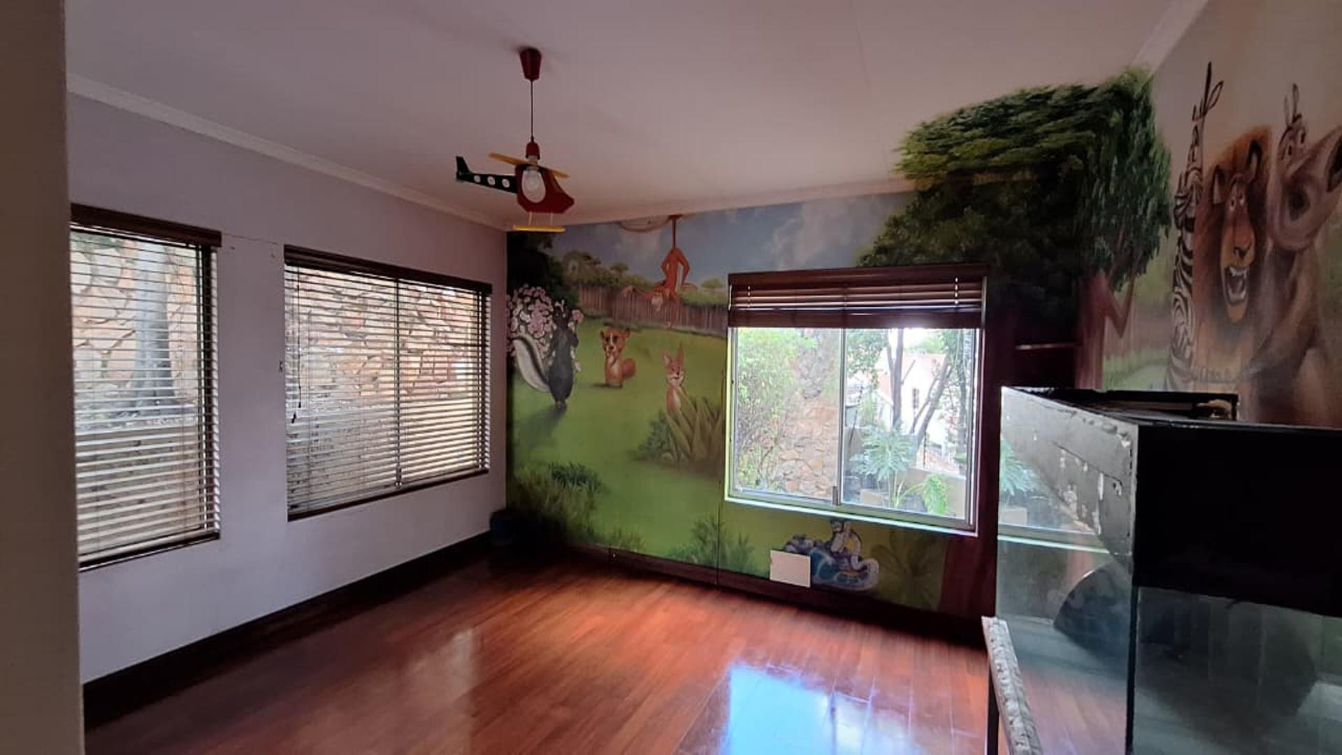 Bed Room 1 - 26 square meters of property in Northcliff