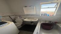 Bathroom 1 - 4 square meters of property in Fleurhof