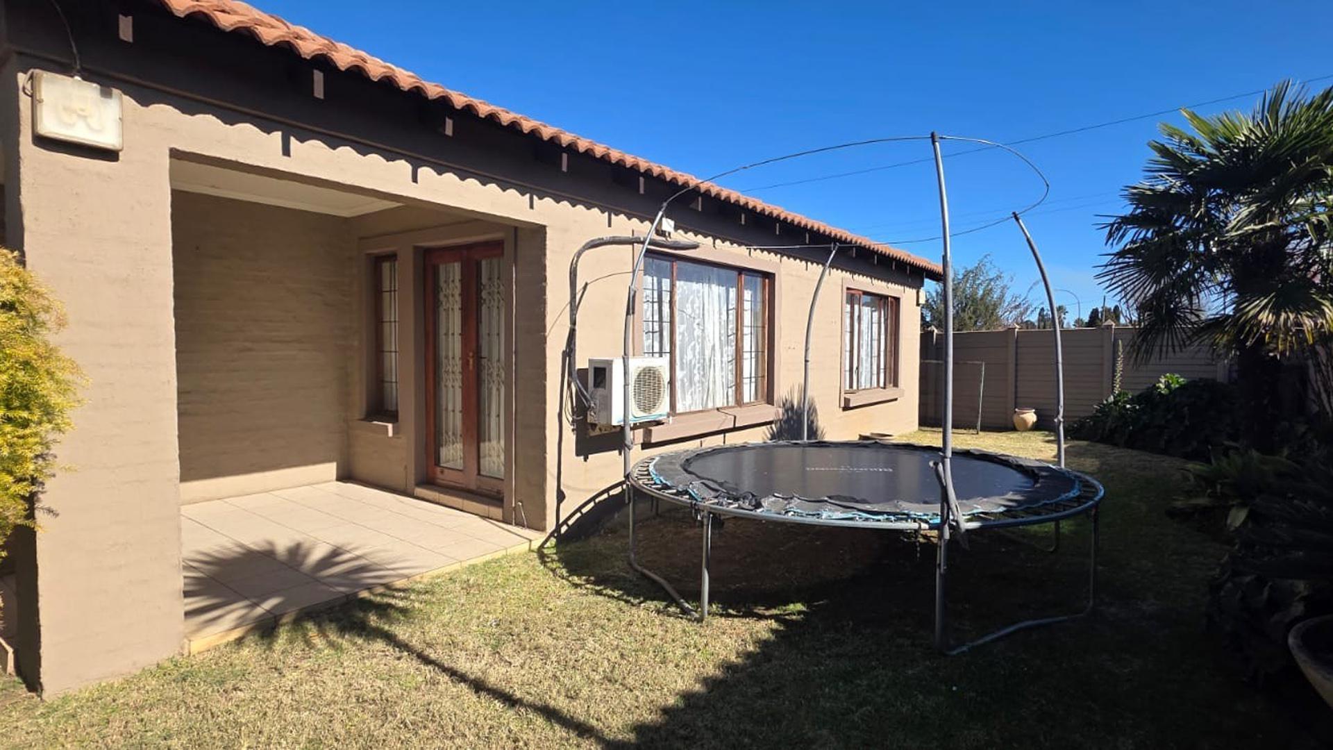 Backyard of property in Delmas