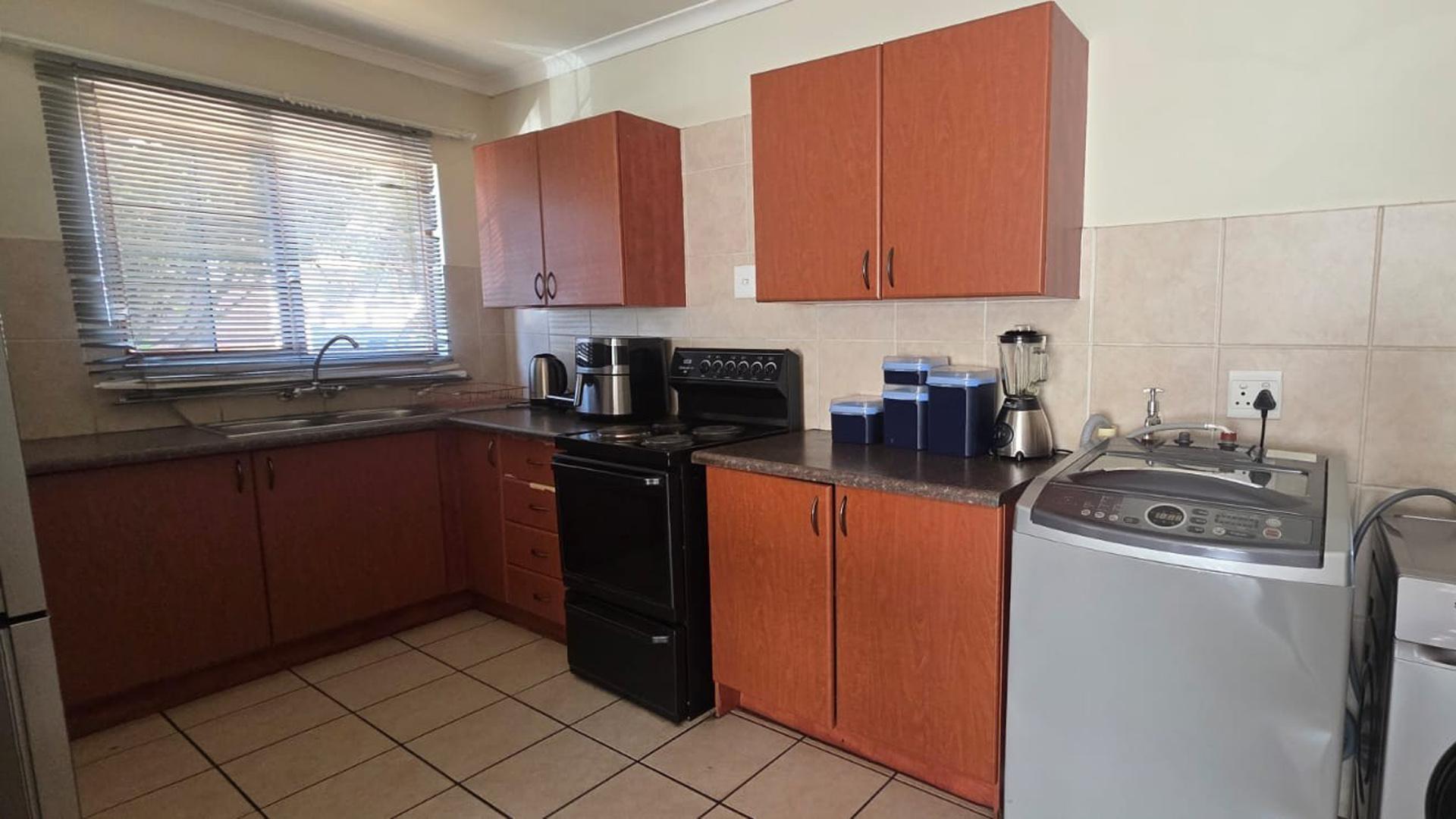 Kitchen of property in Delmas