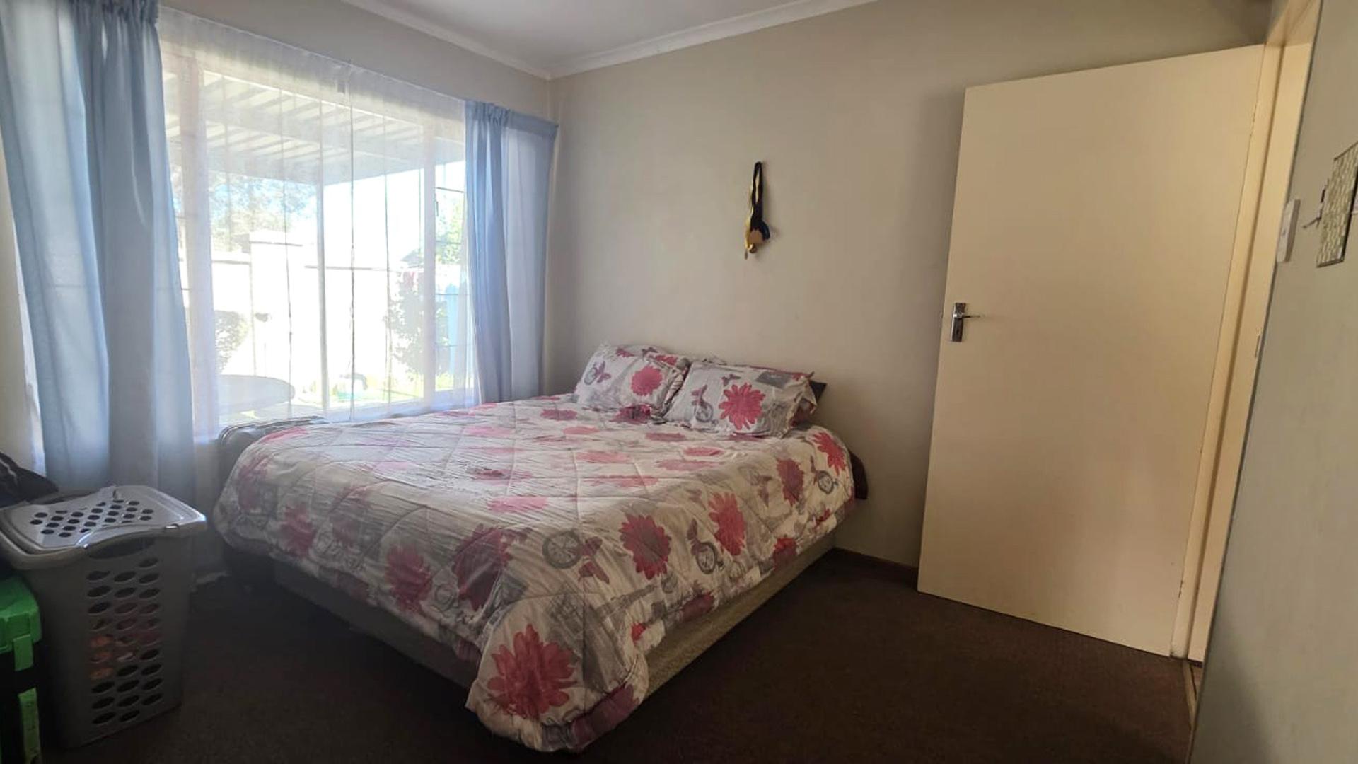 Bed Room 2 of property in Delmas