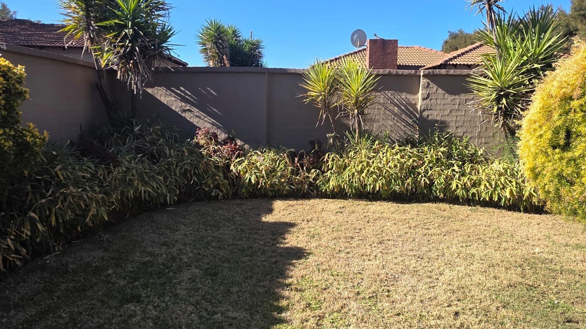 Garden of property in Delmas