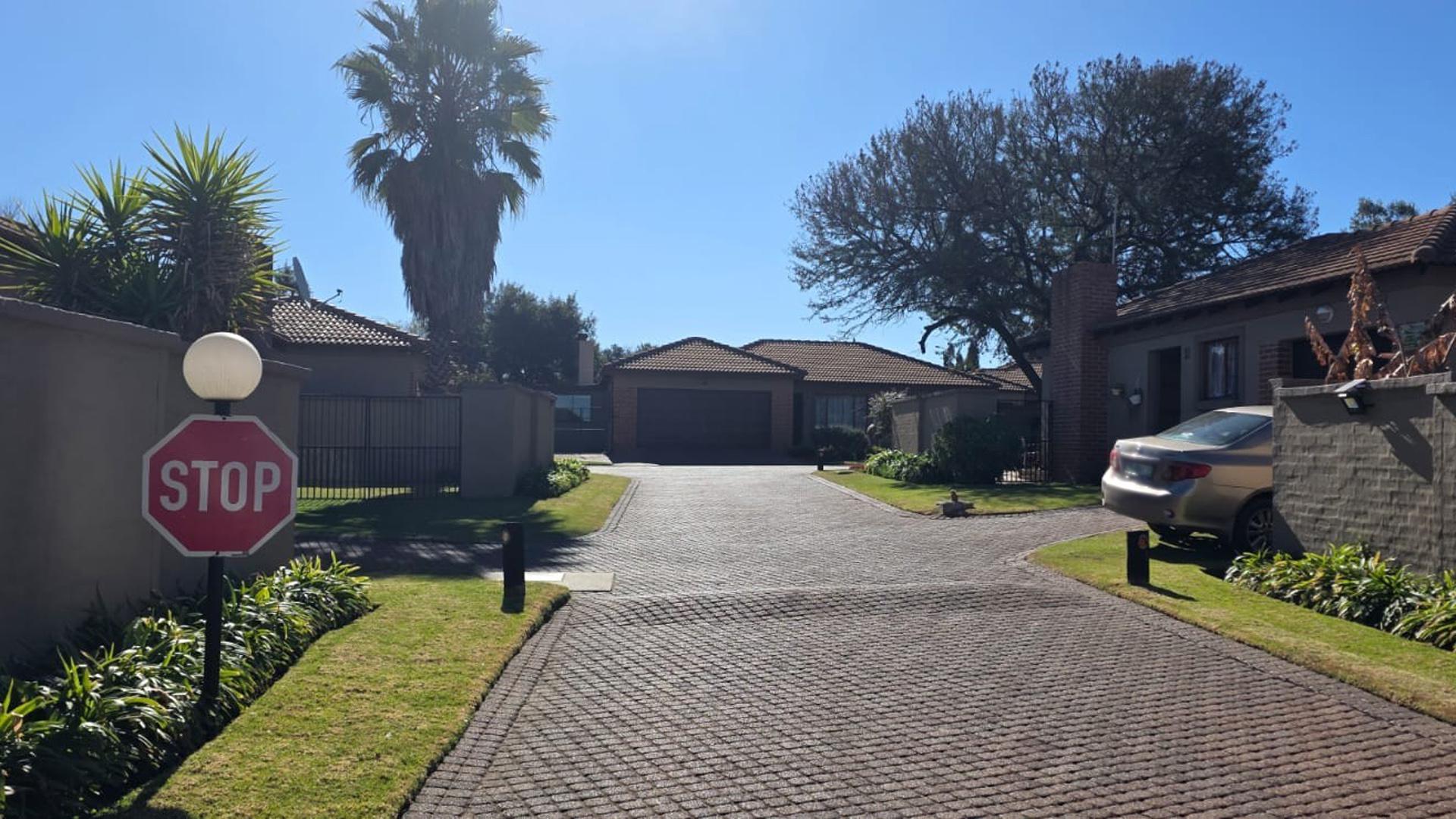 Front View of property in Delmas