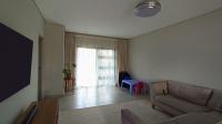 Lounges - 27 square meters of property in Die Hoewes
