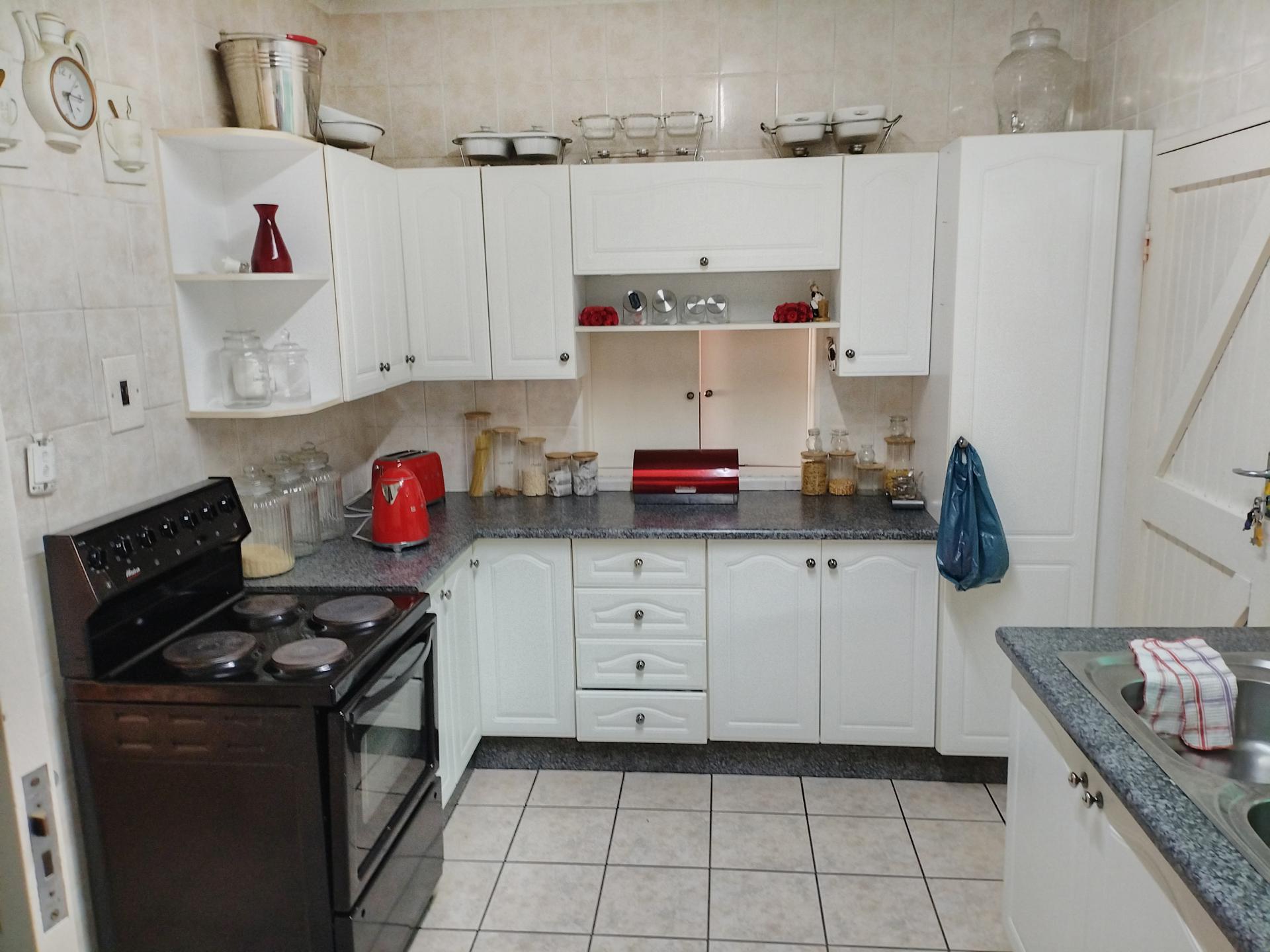  of property in Lindhaven