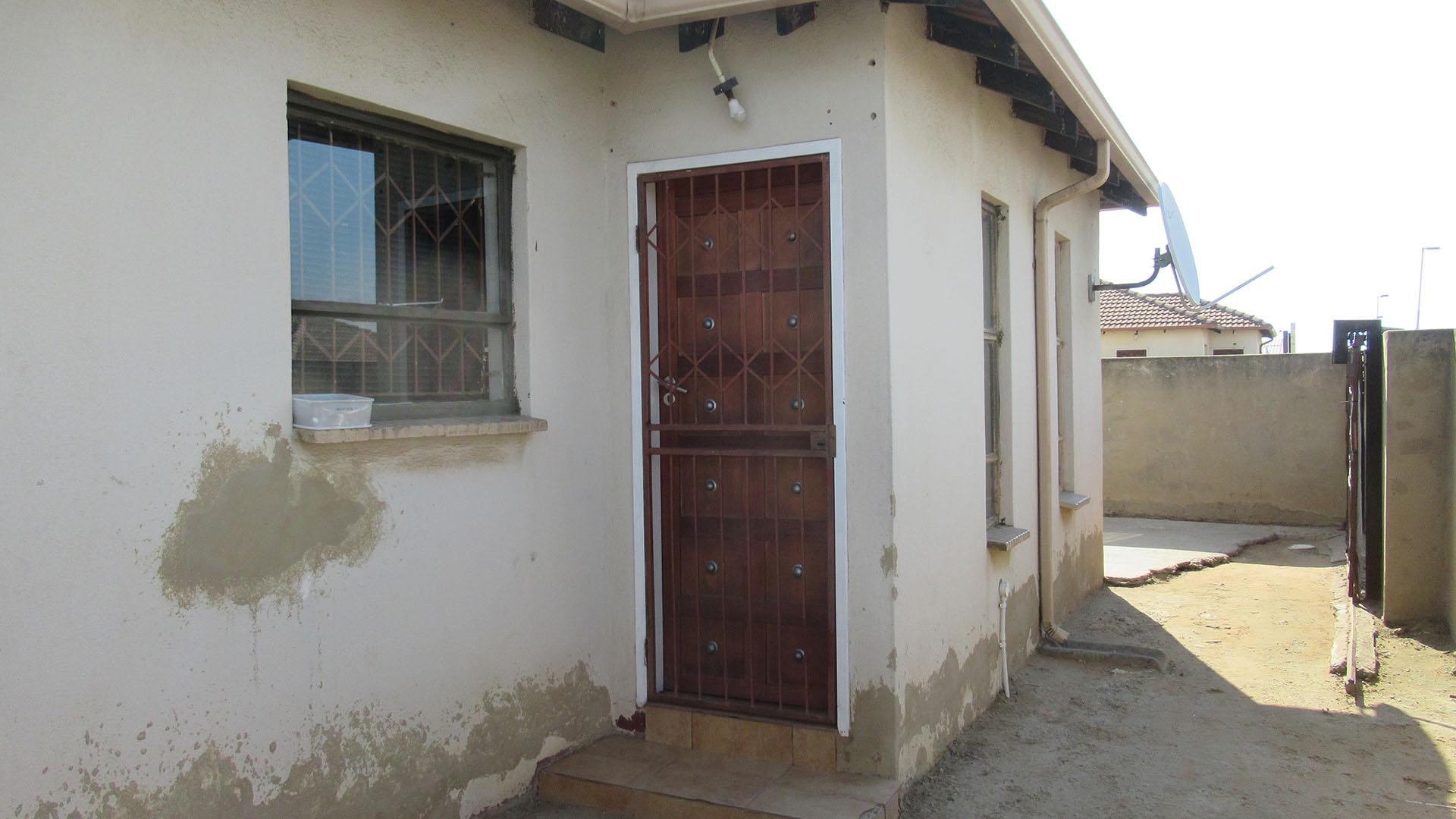 Backyard of property in Vanderbijlpark