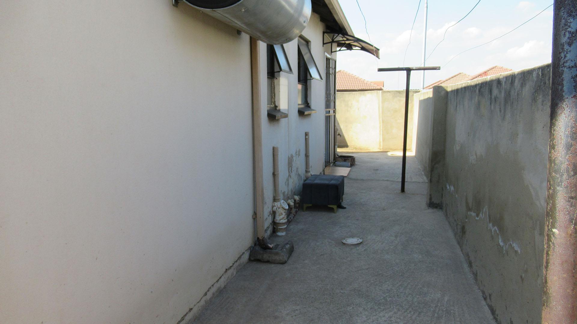 Backyard of property in Vanderbijlpark