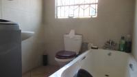 Bathroom 1 - 5 square meters of property in Vanderbijlpark