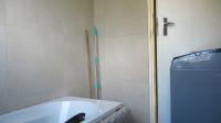 Bathroom 1 - 5 square meters of property in Vanderbijlpark