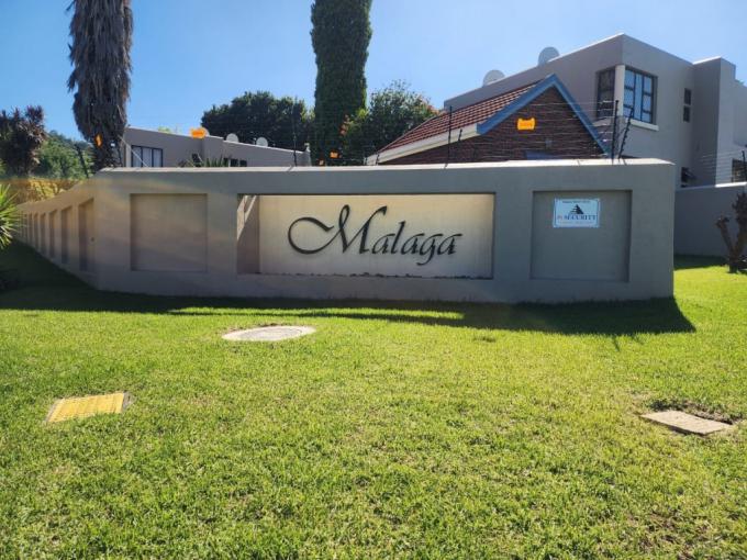 2 Bedroom Simplex for Sale For Sale in Bassonia - MR710226